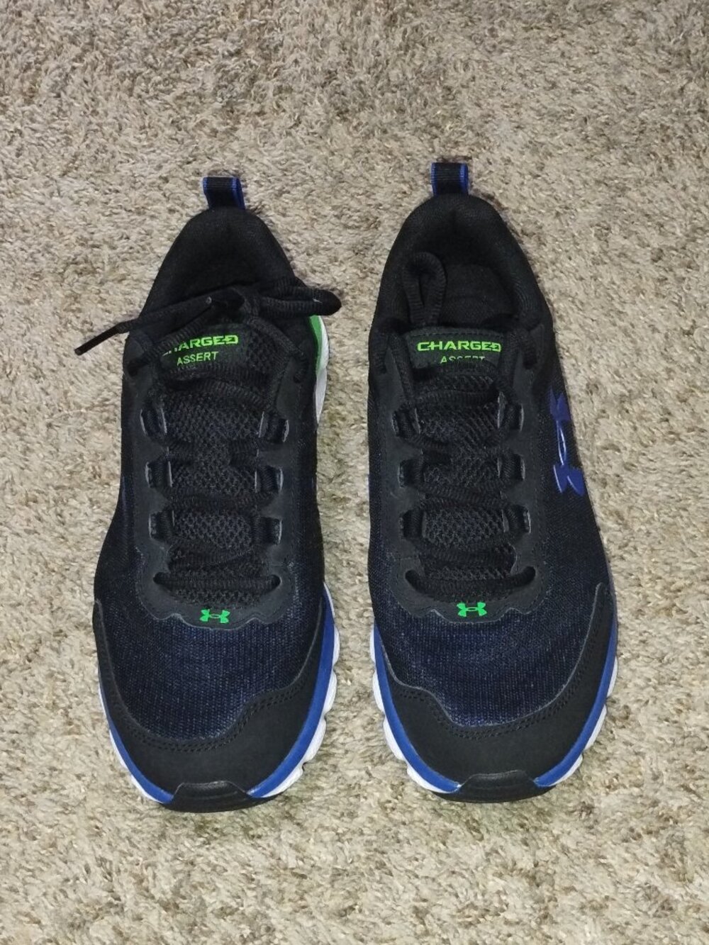 Women's NWOT/NWOB UNDER ARMOUR Charged Assert Athletic Shoes. US 9.